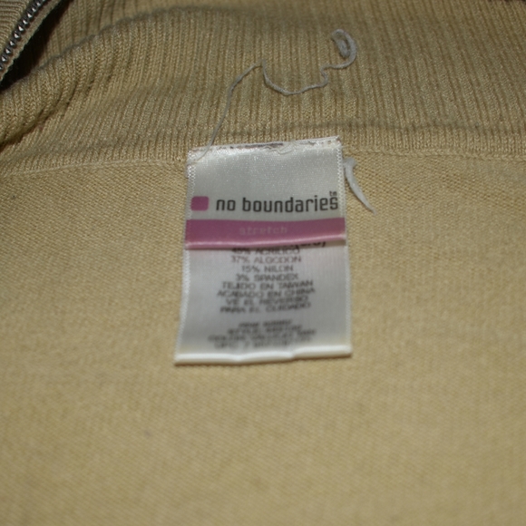 Turtle Neck - Picture 3 of 4